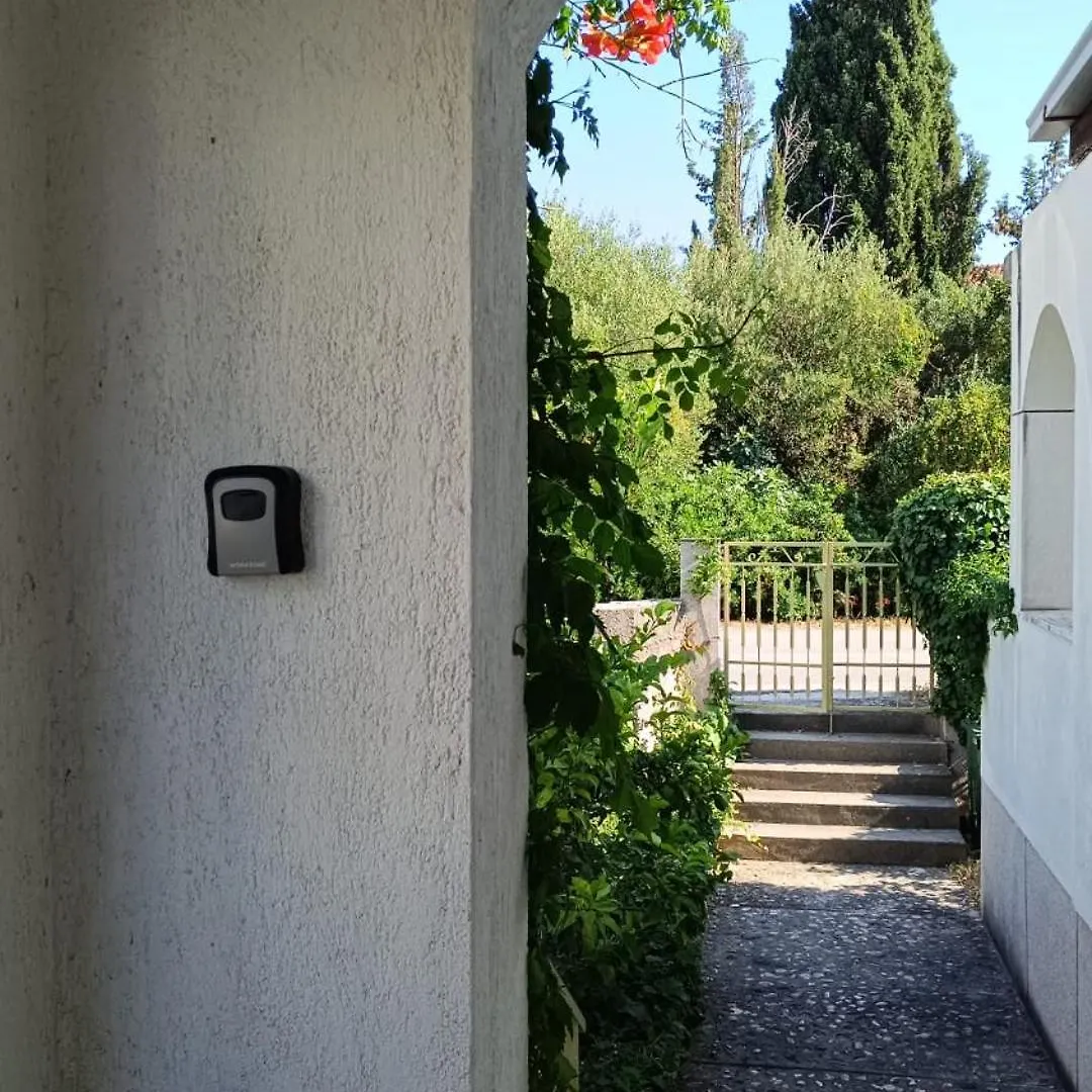 Apartment With Terrace Trogir