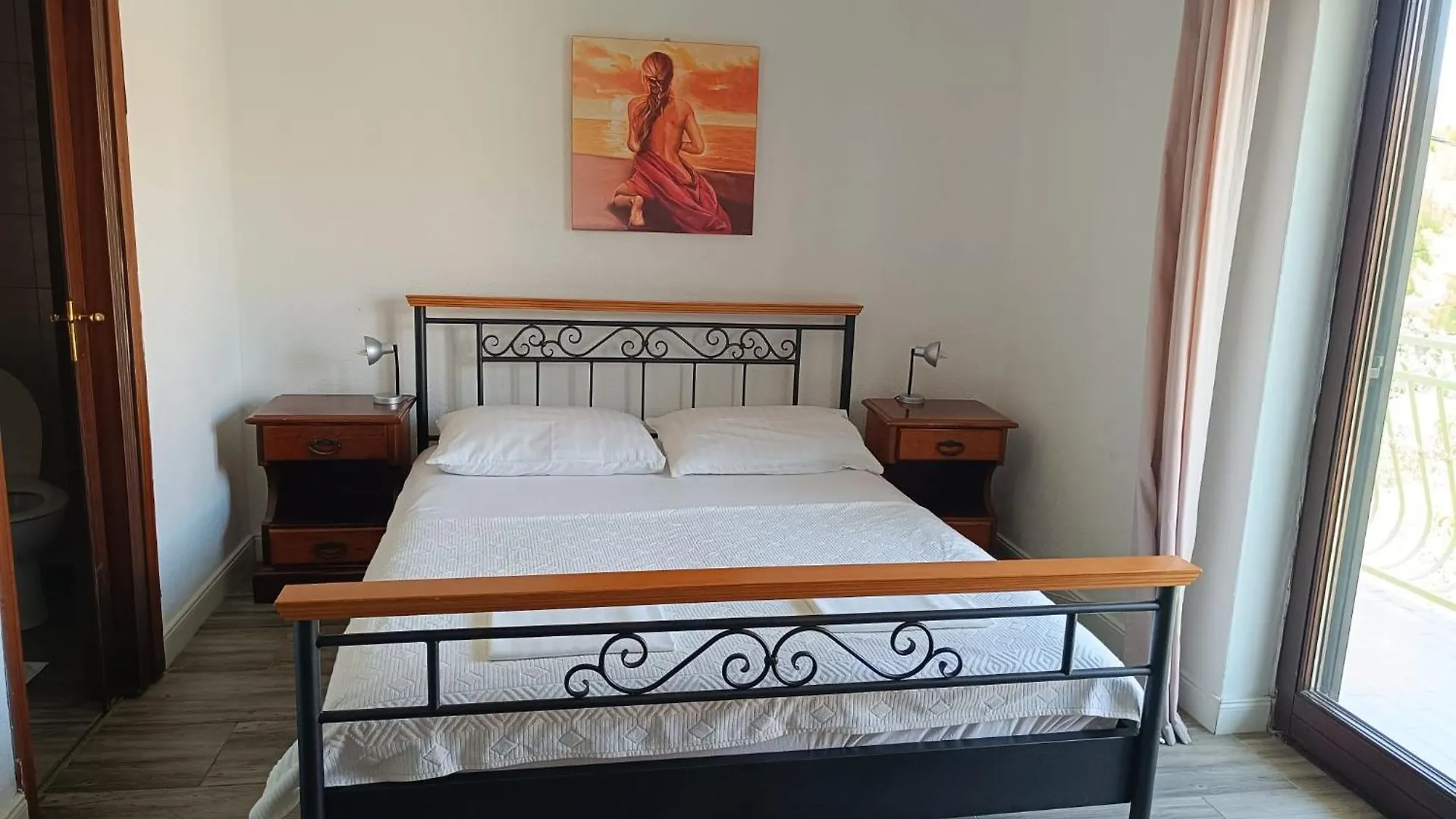 Apartment With Terrace Trogir 0*,